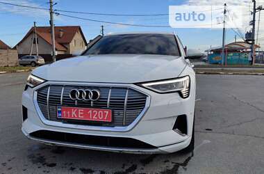 Позашляховик / Кросовер Audi e-tron 2019 в Бучі