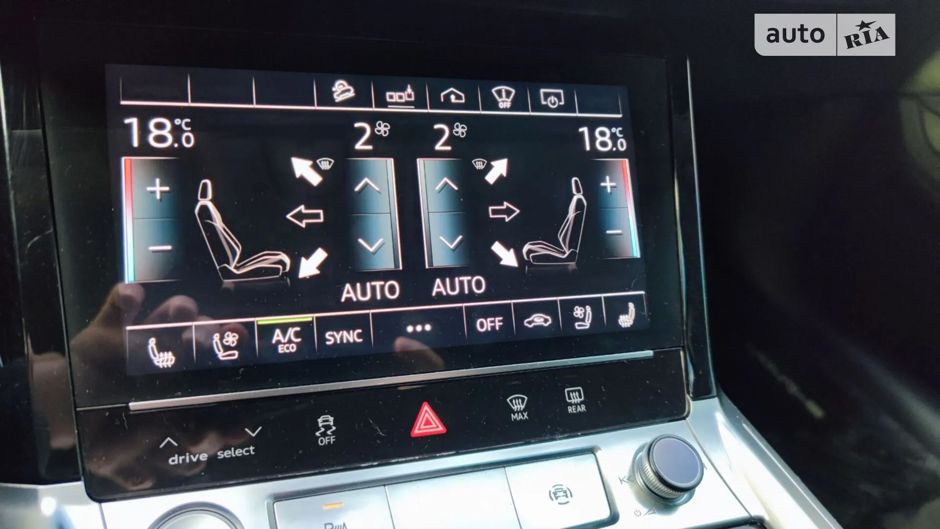 2019 Audi e-tron - мініатюра 18