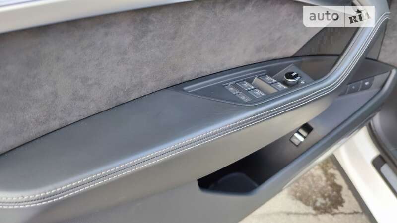 Позашляховик / Кросовер Audi e-tron 2019 в Бучі