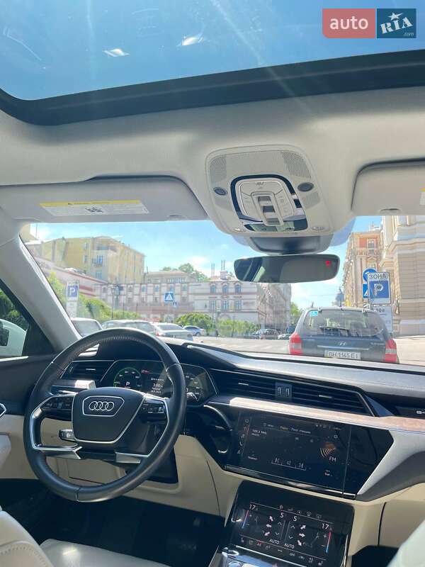 Позашляховик / Кросовер Audi e-tron 2019 в Одесі