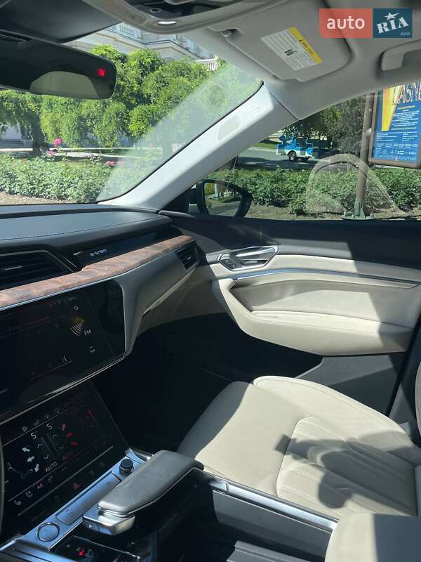 Позашляховик / Кросовер Audi e-tron 2019 в Одесі