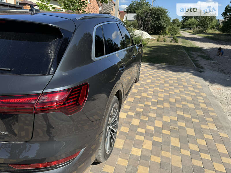 Внедорожник / Кроссовер Audi e-tron 2019 в Кропивницком