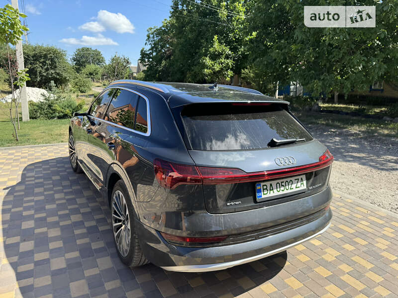 Внедорожник / Кроссовер Audi e-tron 2019 в Кропивницком