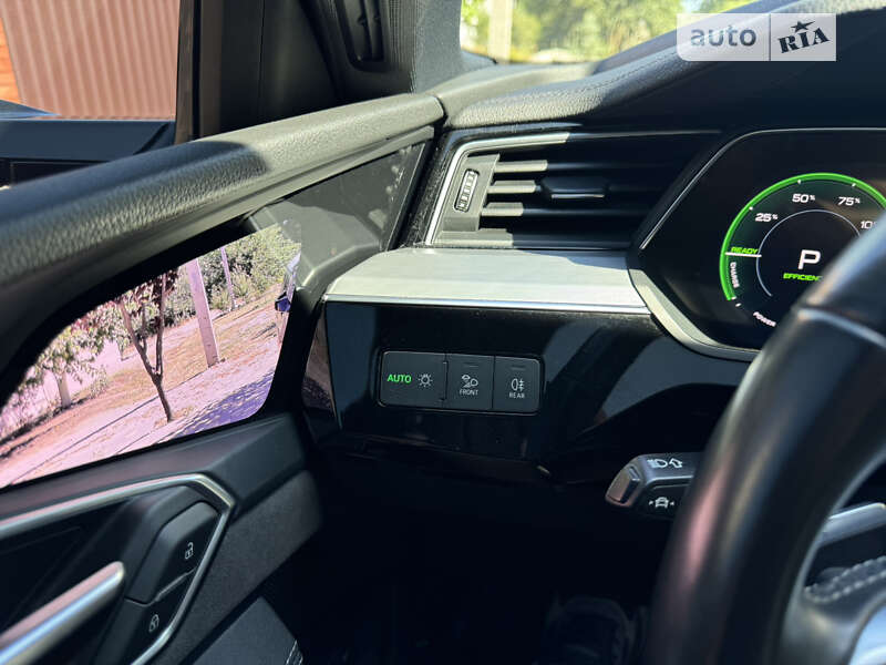 Внедорожник / Кроссовер Audi e-tron 2019 в Кропивницком