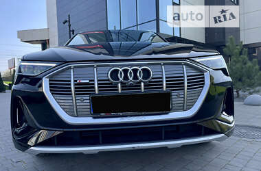Позашляховик / Кросовер Audi e-tron 2021 в Вінниці