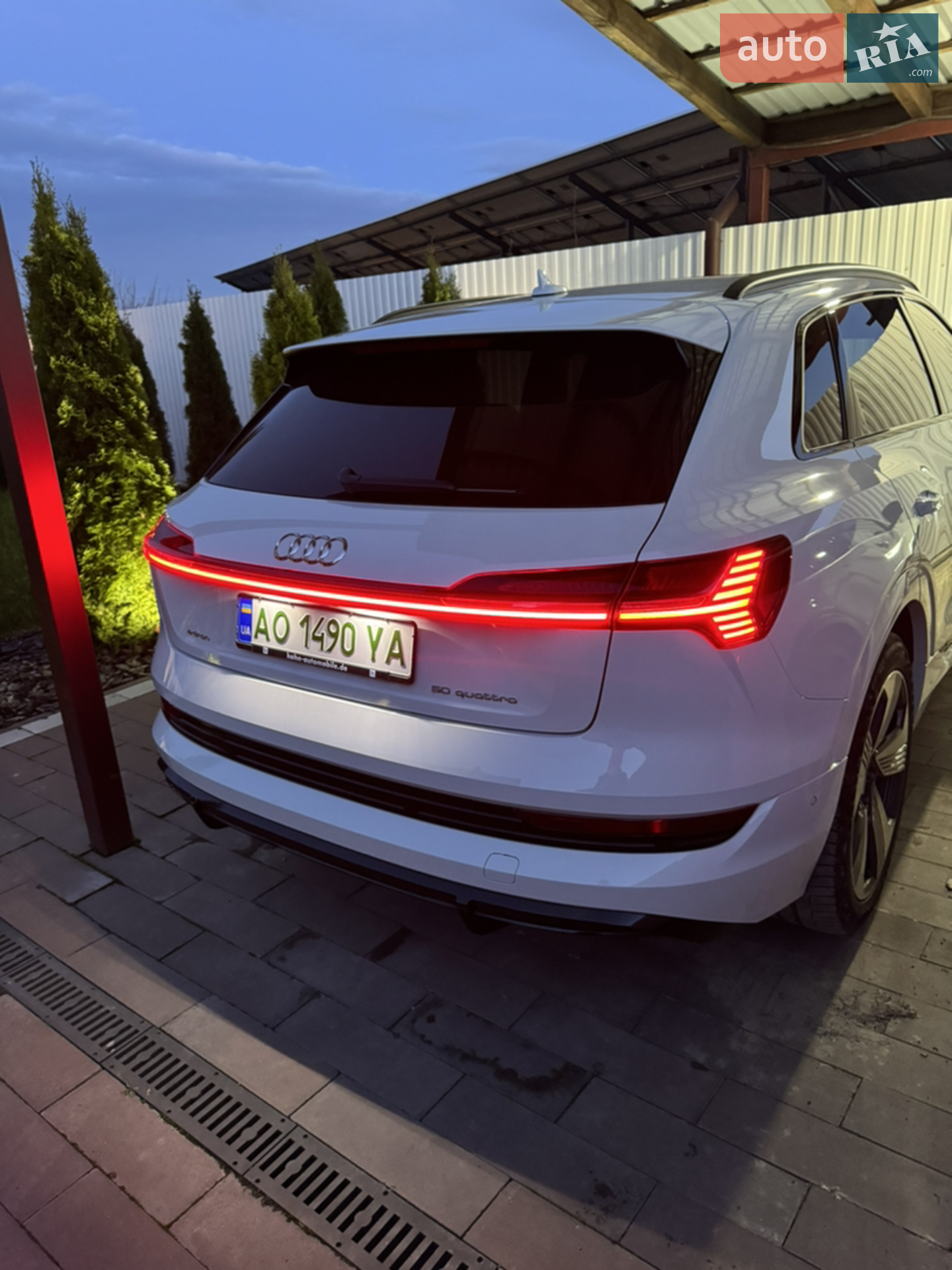 2020 Audi e-tron - мініатюра 13