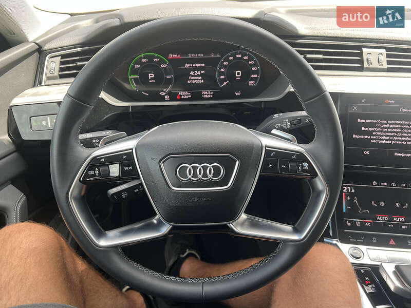 Позашляховик / Кросовер Audi e-tron 2022 в Києві