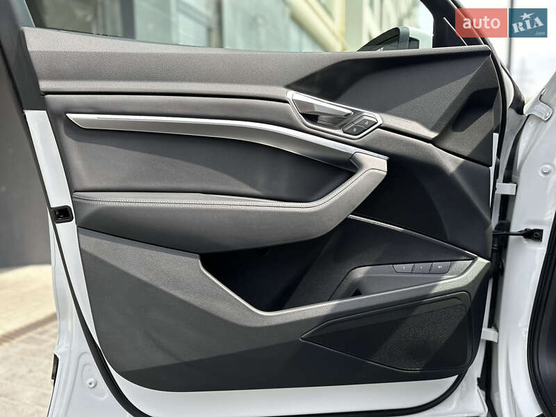 Внедорожник / Кроссовер Audi e-tron 2021 в Львове