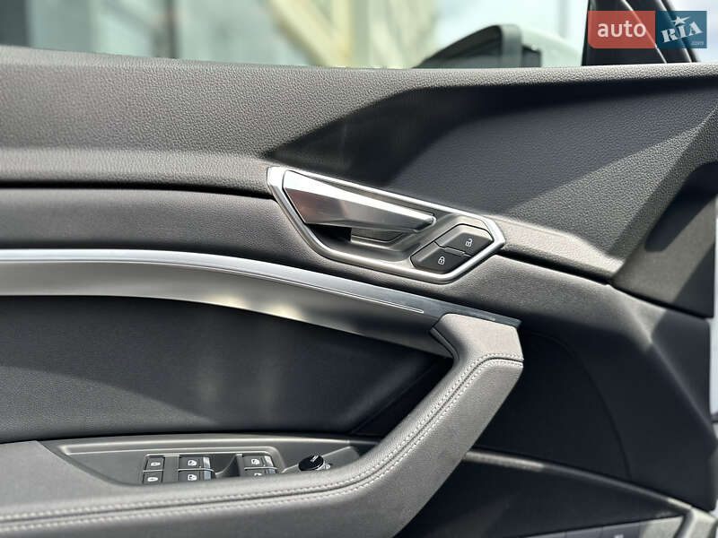 Внедорожник / Кроссовер Audi e-tron 2021 в Львове