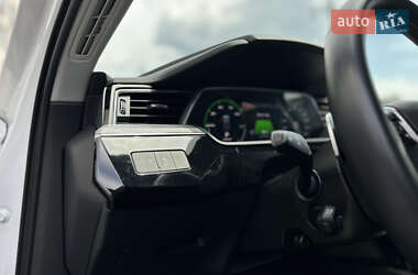 Внедорожник / Кроссовер Audi e-tron 2021 в 
