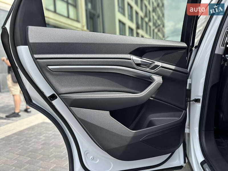 Внедорожник / Кроссовер Audi e-tron 2021 в Львове