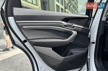 Внедорожник / Кроссовер Audi e-tron 2021 в 