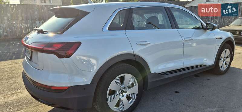 Внедорожник / Кроссовер Audi e-tron 2020 в Виннице