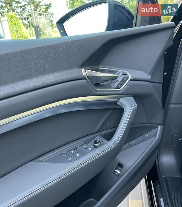 Внедорожник / Кроссовер Audi e-tron 2022 в Киеве