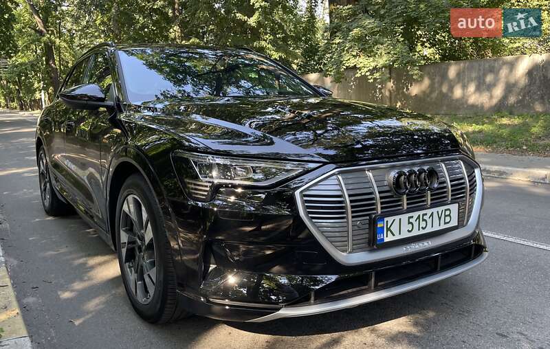 Внедорожник / Кроссовер Audi e-tron 2022 в Киеве