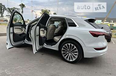 Внедорожник / Кроссовер Audi e-tron 2019 в 