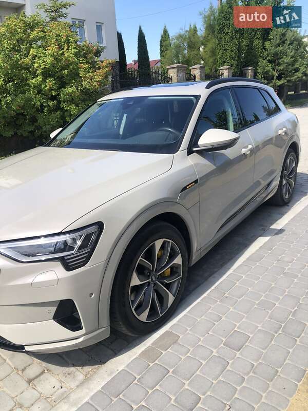Audi e-tron 2021