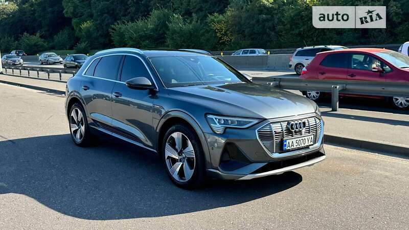 Внедорожник / Кроссовер Audi e-tron 2020 в Киеве