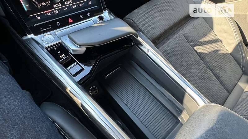 Внедорожник / Кроссовер Audi e-tron 2020 в Киеве
