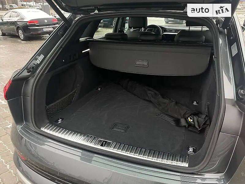 Внедорожник / Кроссовер Audi e-tron 2020 в Киеве