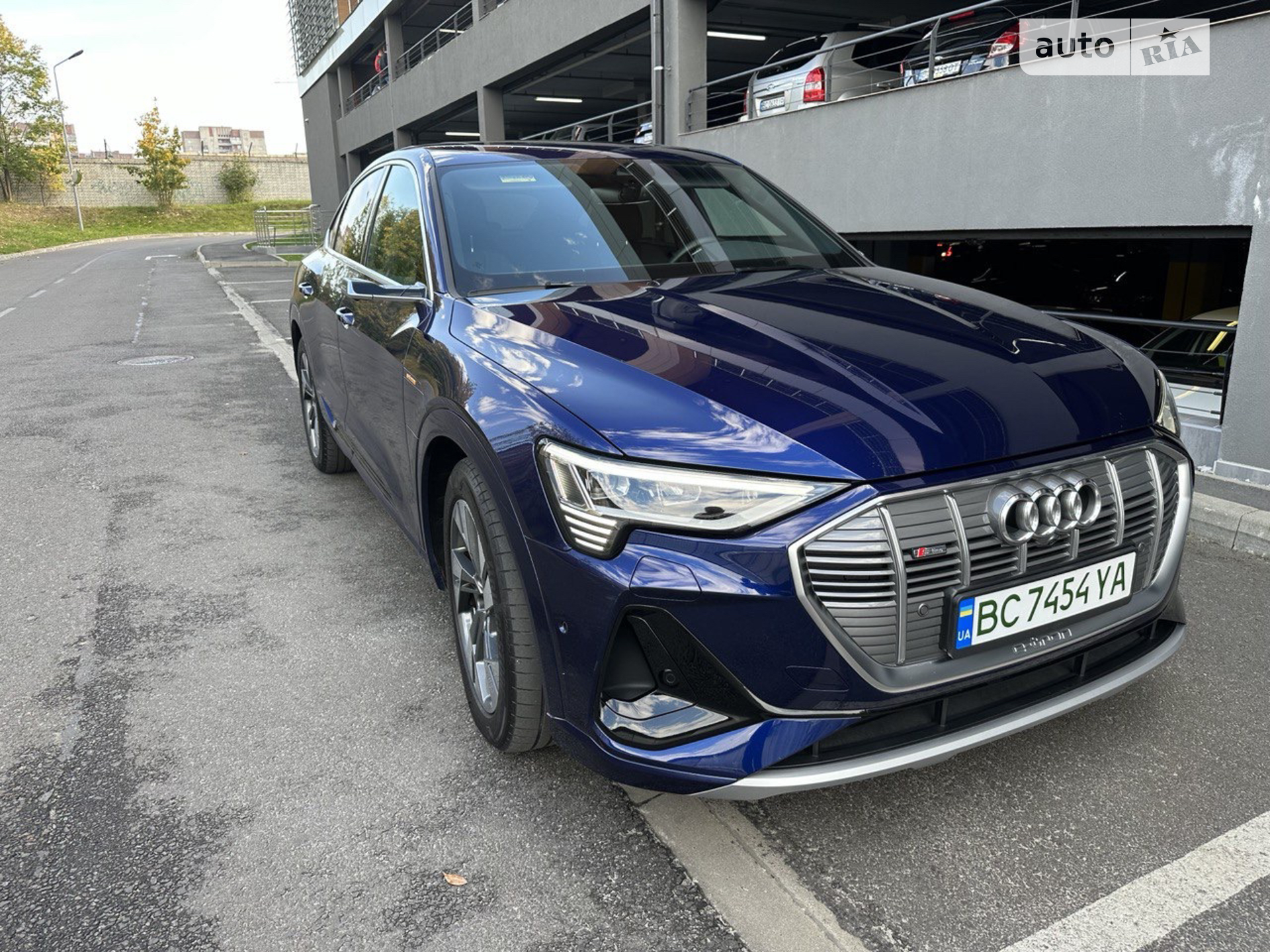 2020 Audi e-tron - мініатюра 2