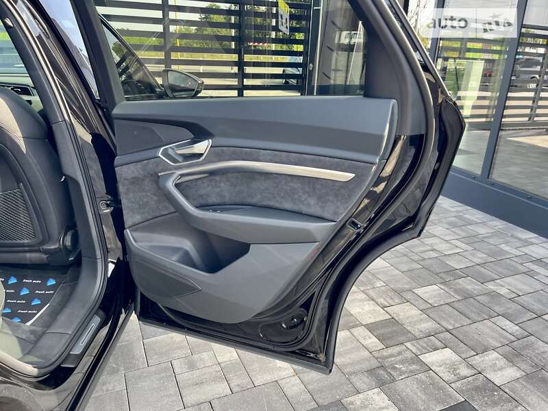 Внедорожник / Кроссовер Audi e-tron 2021 в Ровно фото 34 Внедорожник / Кроссовер Audi e-tron 2021 в Ровно