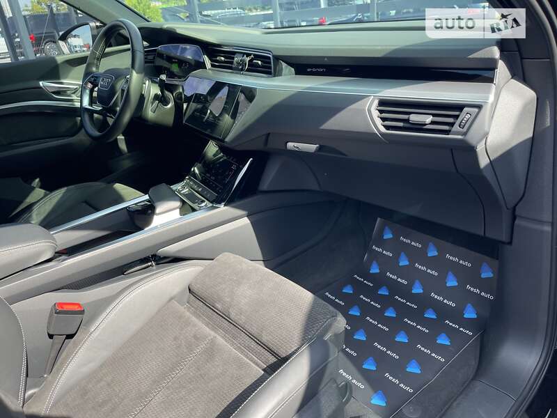 Внедорожник / Кроссовер Audi e-tron 2021 в Ровно фото 39 Внедорожник / Кроссовер Audi e-tron 2021 в Ровно