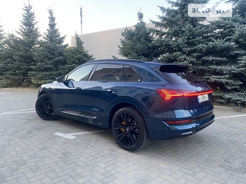 Внедорожник / Кроссовер Audi e-tron 2018 в Харькове