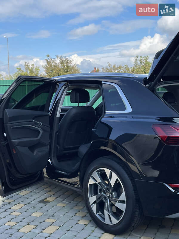 Внедорожник / Кроссовер Audi e-tron 2022 в Самборе