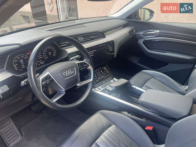 Внедорожник / Кроссовер Audi e-tron 2022 в Самборе