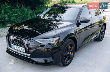 Позашляховик / Кросовер Audi e-tron 2019 в 