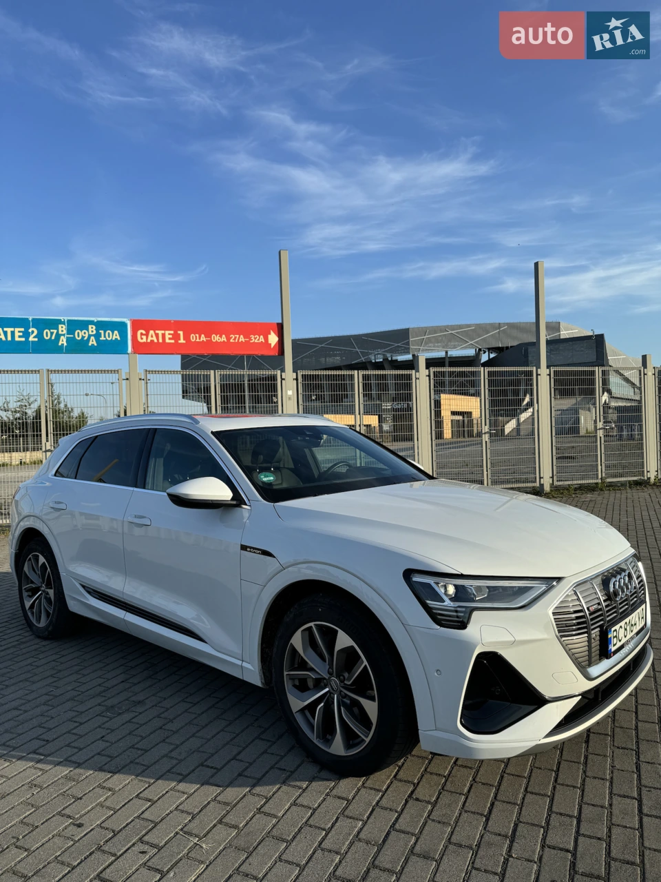 2020 Audi e-tron - мініатюра 24