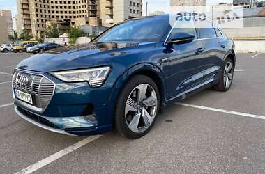 Позашляховик / Кросовер Audi e-tron 2019 в Броварах