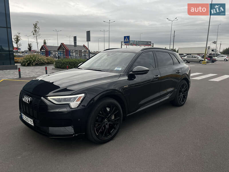 Позашляховик / Кросовер Audi e-tron 2021 в Львові