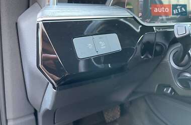 Внедорожник / Кроссовер Audi e-tron 2021 в 