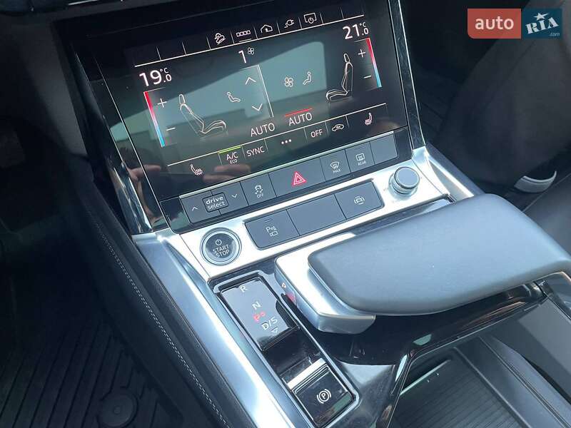 Позашляховик / Кросовер Audi e-tron 2021 в Києві