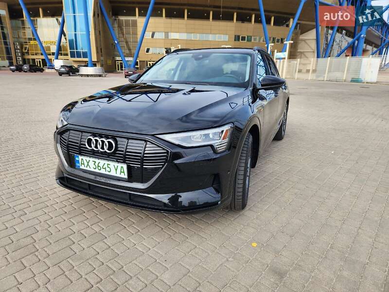 Позашляховик / Кросовер Audi e-tron 2021 в Києві