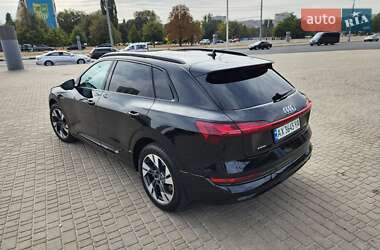 Внедорожник / Кроссовер Audi e-tron 2021 в 