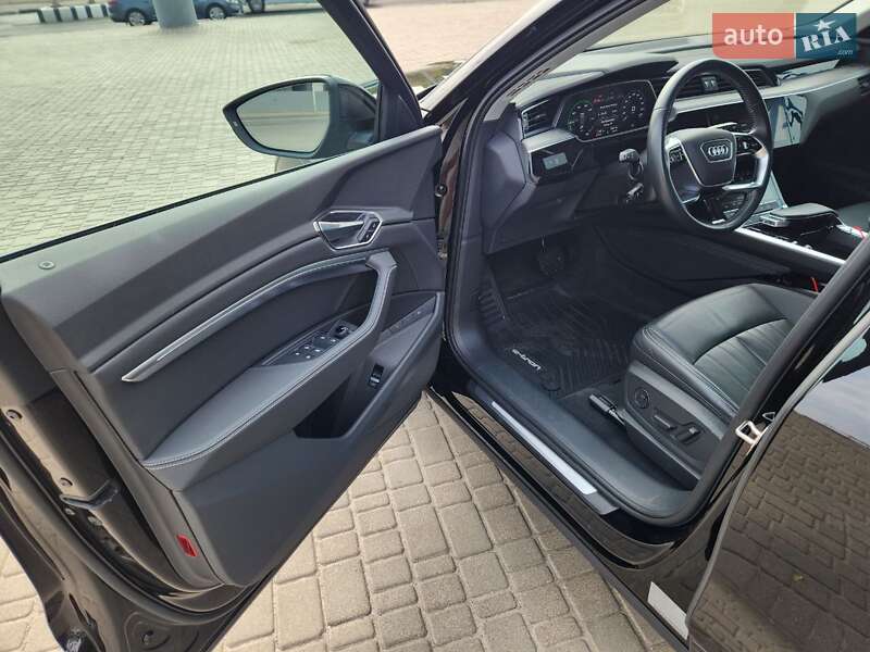 Позашляховик / Кросовер Audi e-tron 2021 в Києві