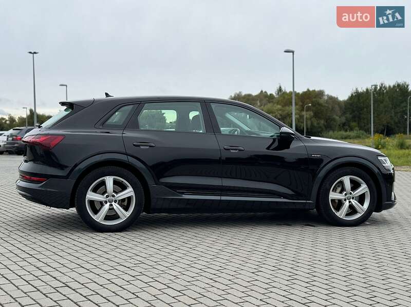 Внедорожник / Кроссовер Audi e-tron 2019 в Львове фото 10 Внедорожник / Кроссовер Audi e-tron 2019 в Львове