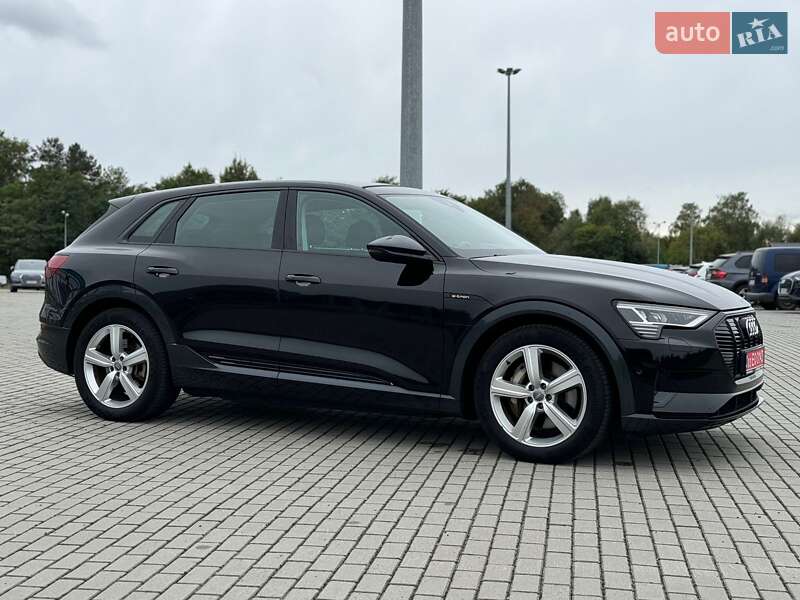 Audi e-tron 2019