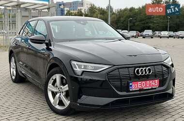 Позашляховик / Кросовер Audi e-tron 2019 в 