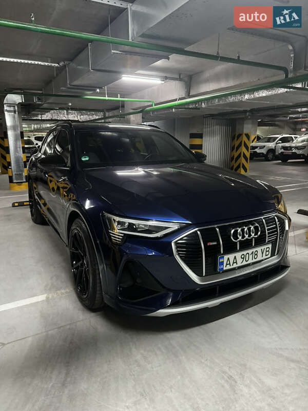Внедорожник / Кроссовер Audi e-tron 2020 в Киеве