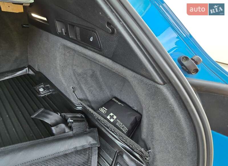 Внедорожник / Кроссовер Audi e-tron 2019 в Киеве