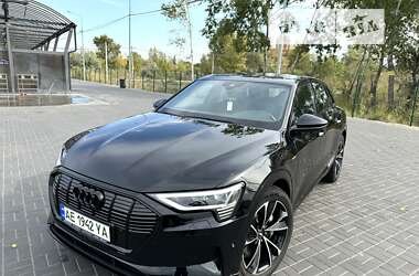 Позашляховик / Кросовер Audi e-tron 2021 в Дніпрі