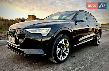 Внедорожник / Кроссовер Audi e-tron 2019 в 