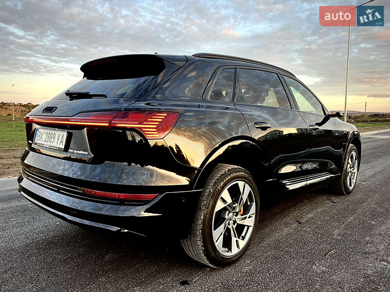 Внедорожник / Кроссовер Audi e-tron 2019 в Ровно