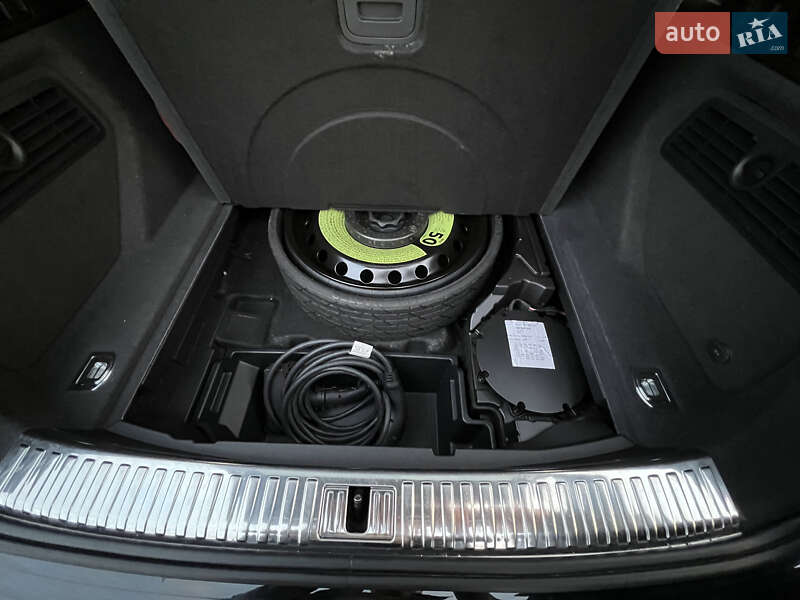 Внедорожник / Кроссовер Audi e-tron 2019 в Ровно