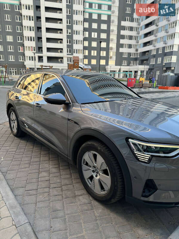 Внедорожник / Кроссовер Audi e-tron 2019 в Одессе