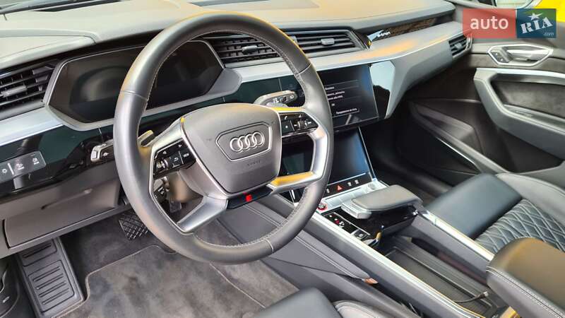 Внедорожник / Кроссовер Audi e-tron 2021 в Хмельницком